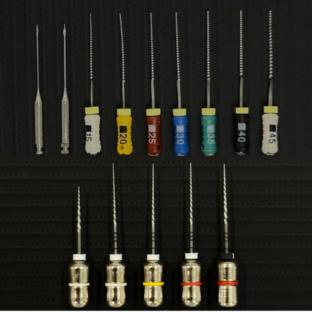 Análise comparativa da extrusão apical de detritos propiciada por diferentes técnicas de instrumentação manual